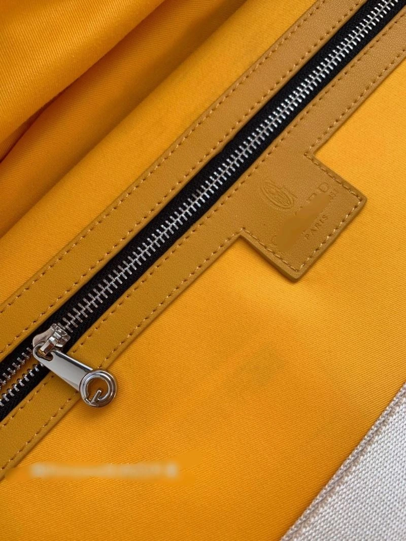 WellDesigned Goyard Suitcase 65665