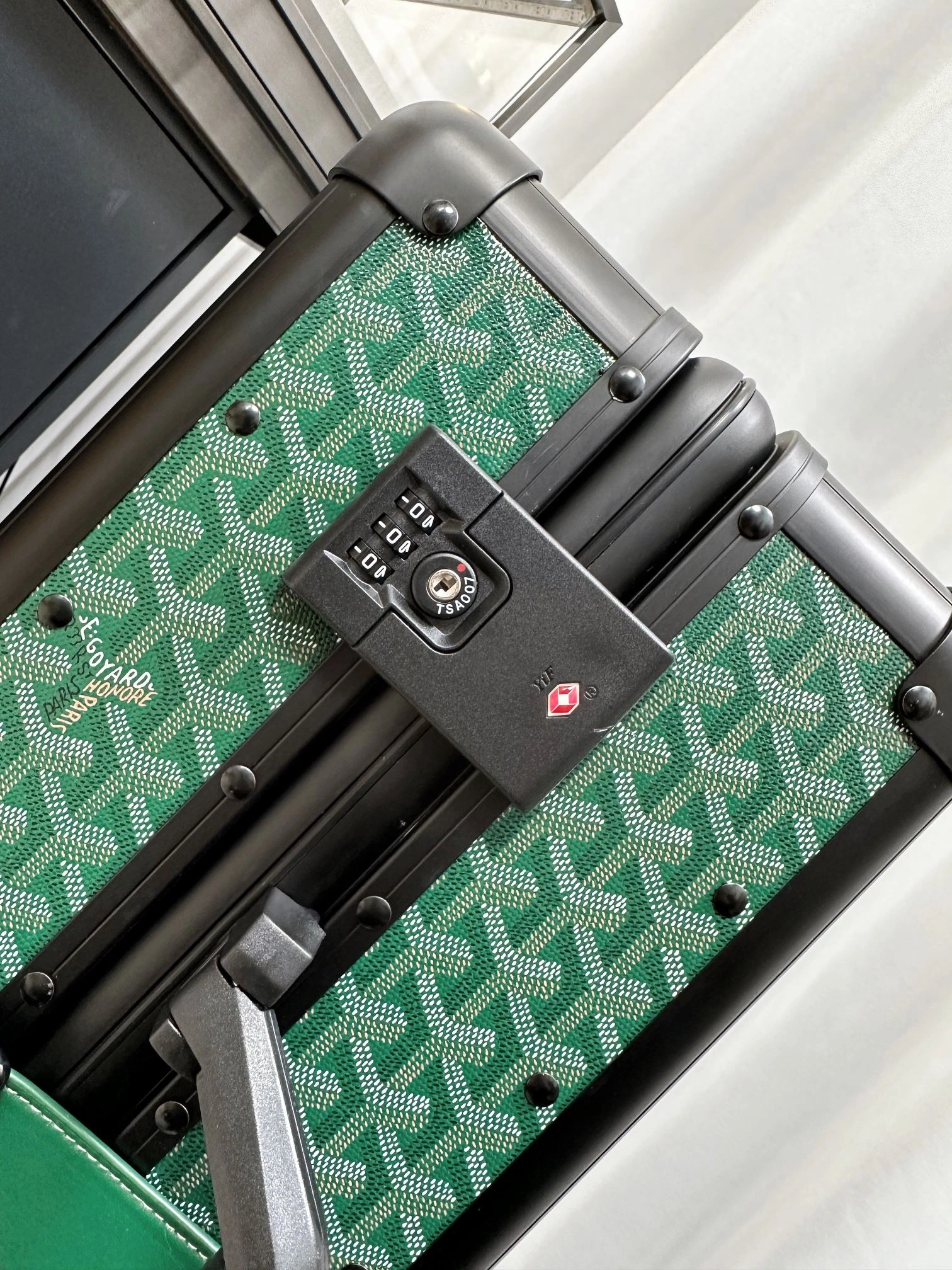 Compact Goyard Suitcase 71785