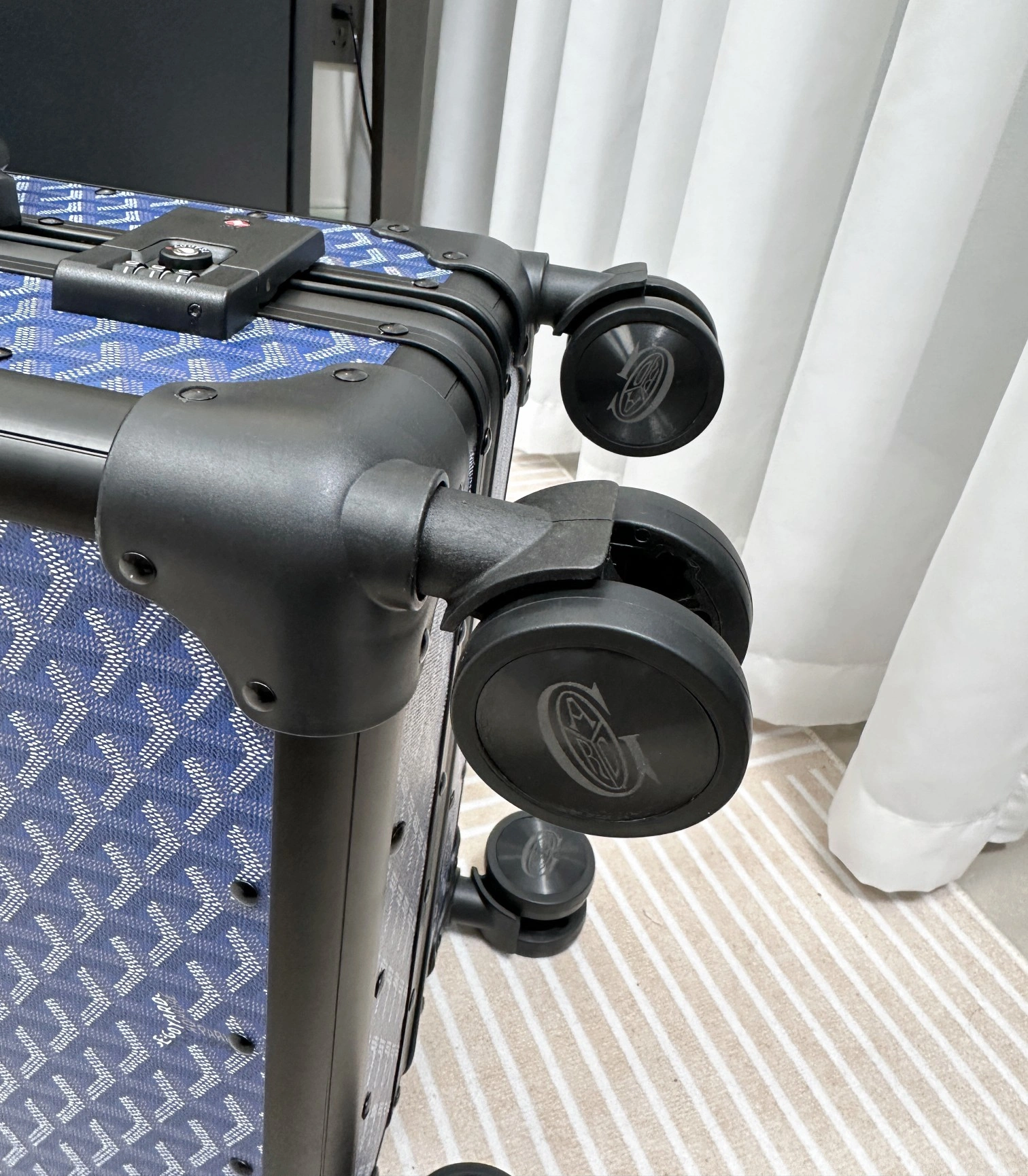 Durable Goyard Suitcase 71805