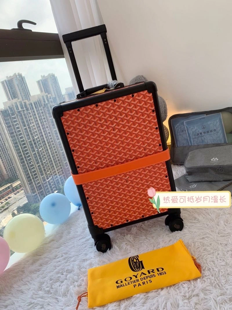 Lightweight Goyard Suitcase 71483