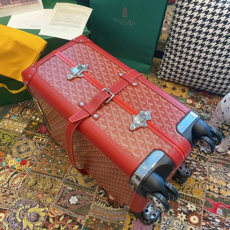 Resilient Goyard Suitcase 69436