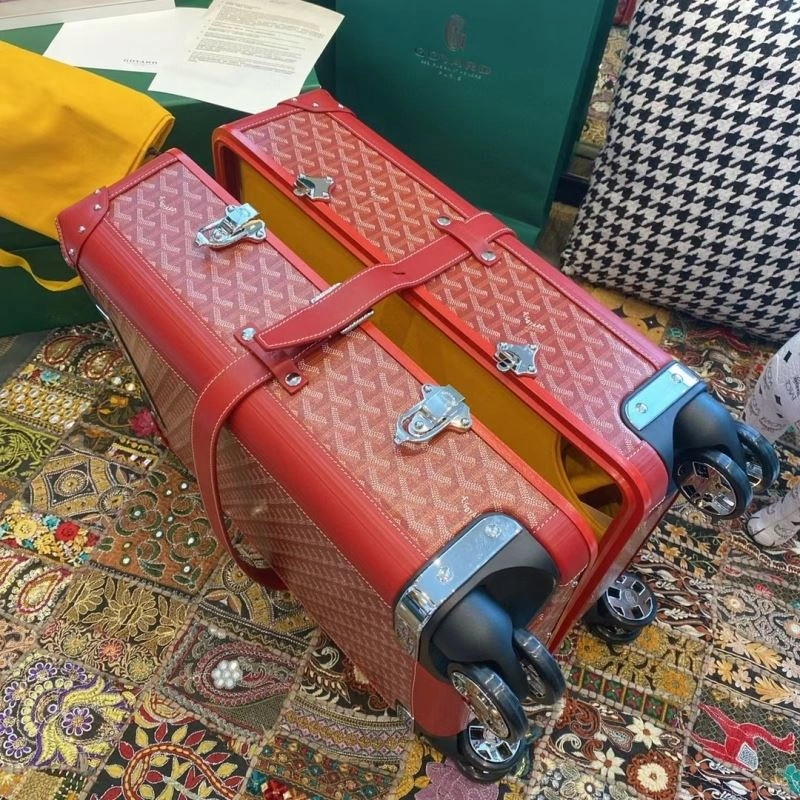 Resilient Goyard Suitcase 69436