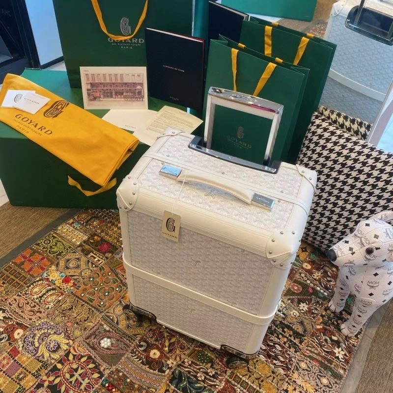 Trendsetting Goyard Suitcase 69443