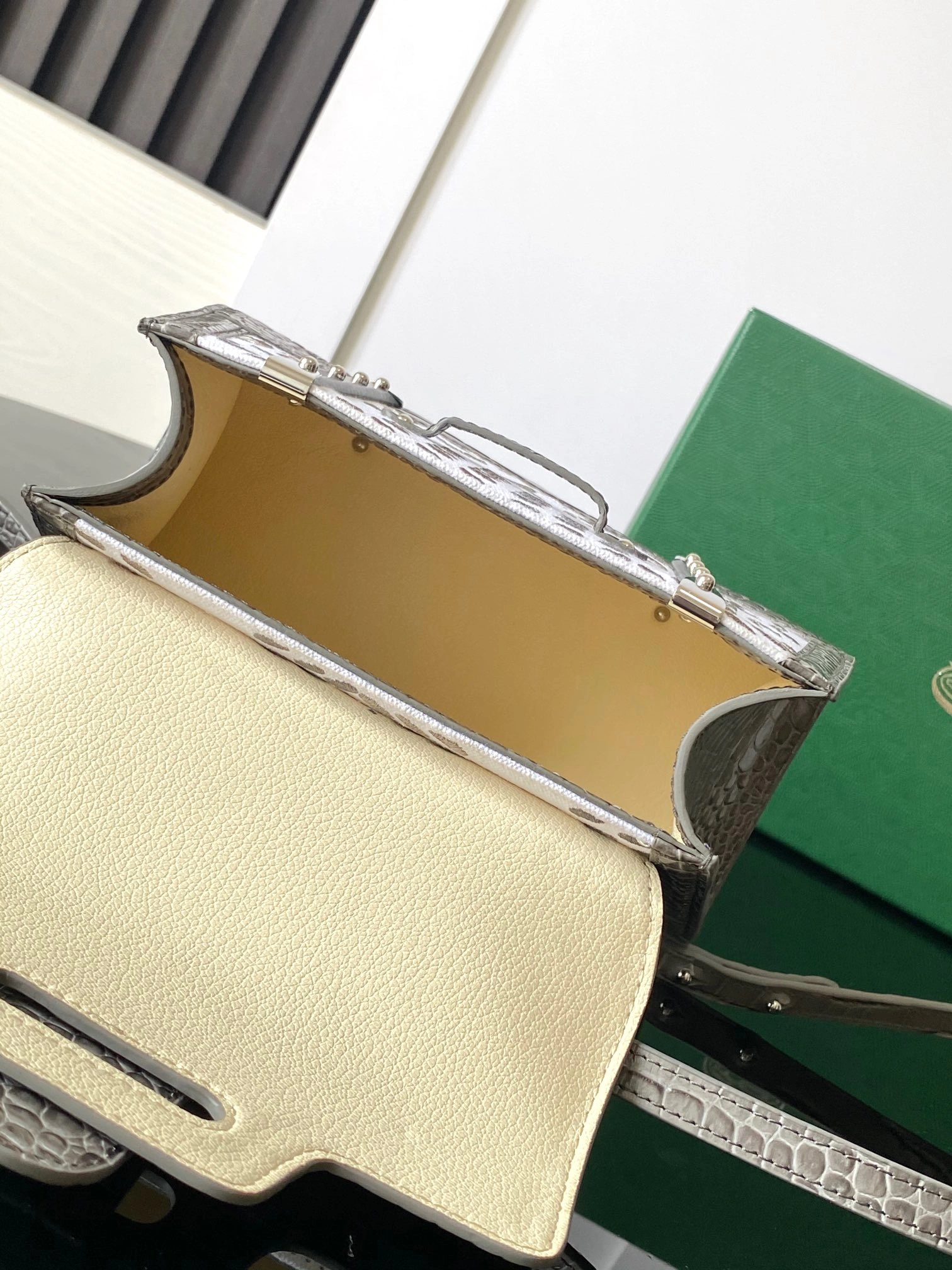 Goyard Top Handle Bags Cozy 64932