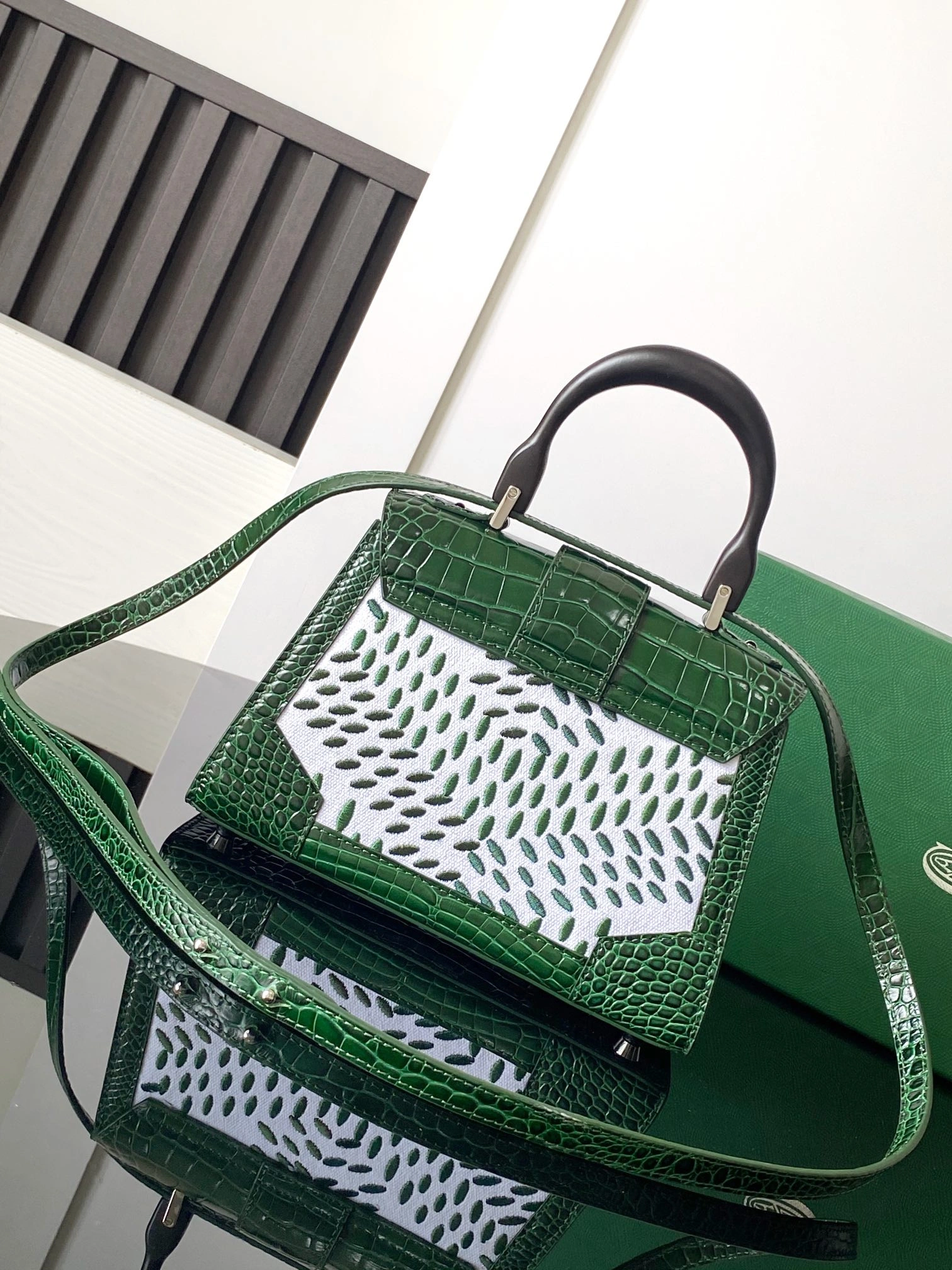 Lightweight Goyard Top Handle Bags 64927