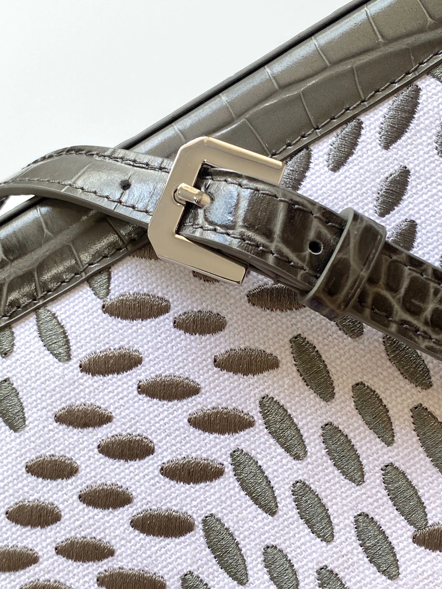 Stylish Goyard Top Handle Bags 64924