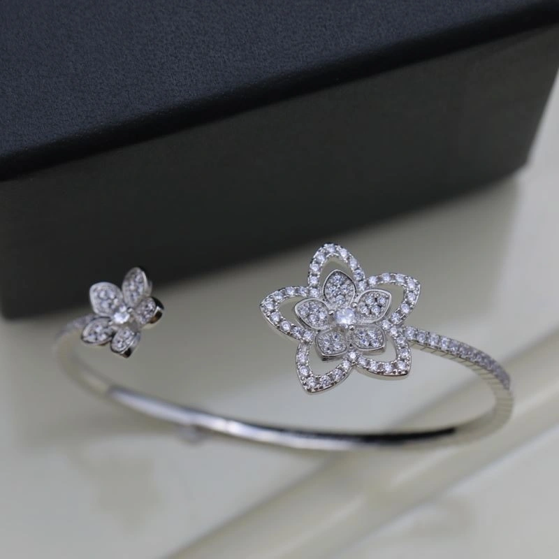Elegant Graff Bracelets 214225