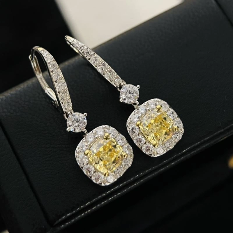 Lightweight Graff Earrings 214566