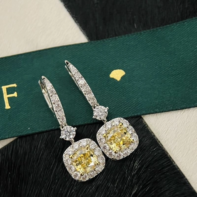Lightweight Graff Earrings 214566