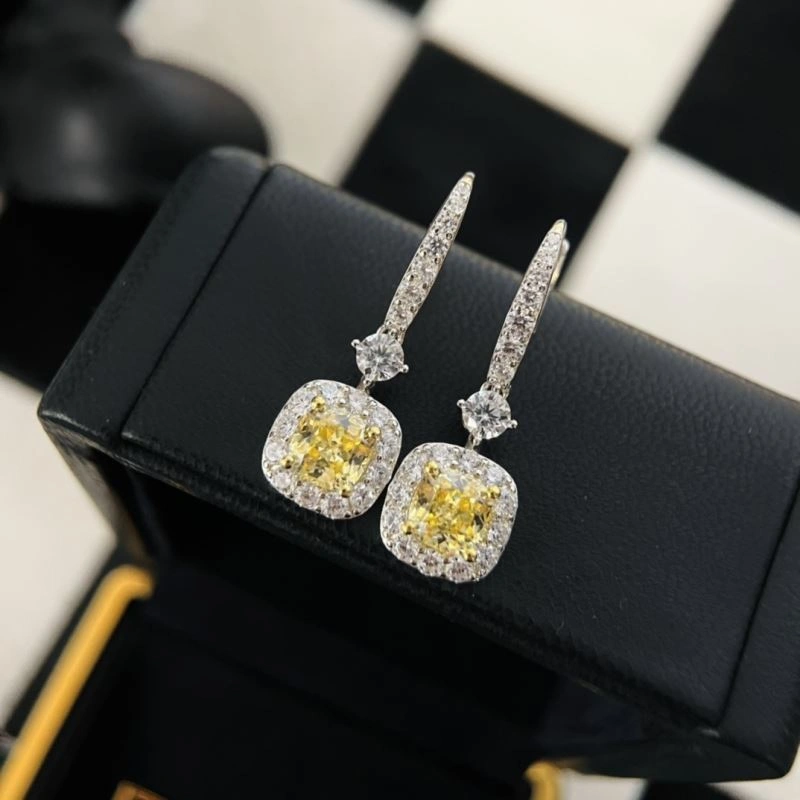 Lightweight Graff Earrings 214566