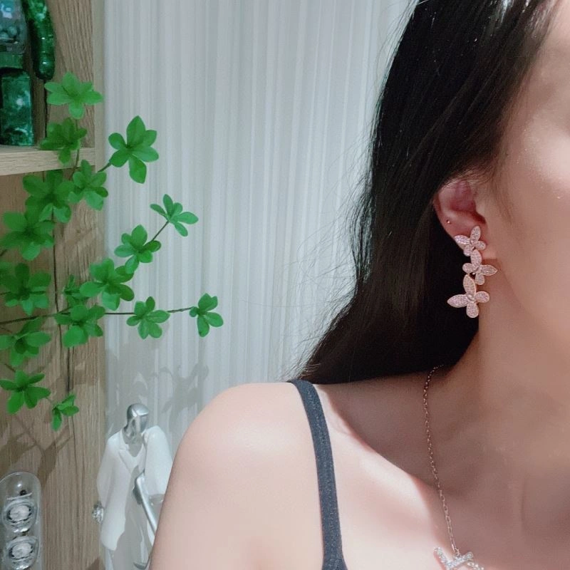 Trendy Graff Earrings 212601