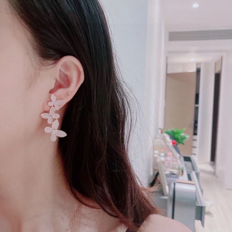 Trendy Graff Earrings 212601