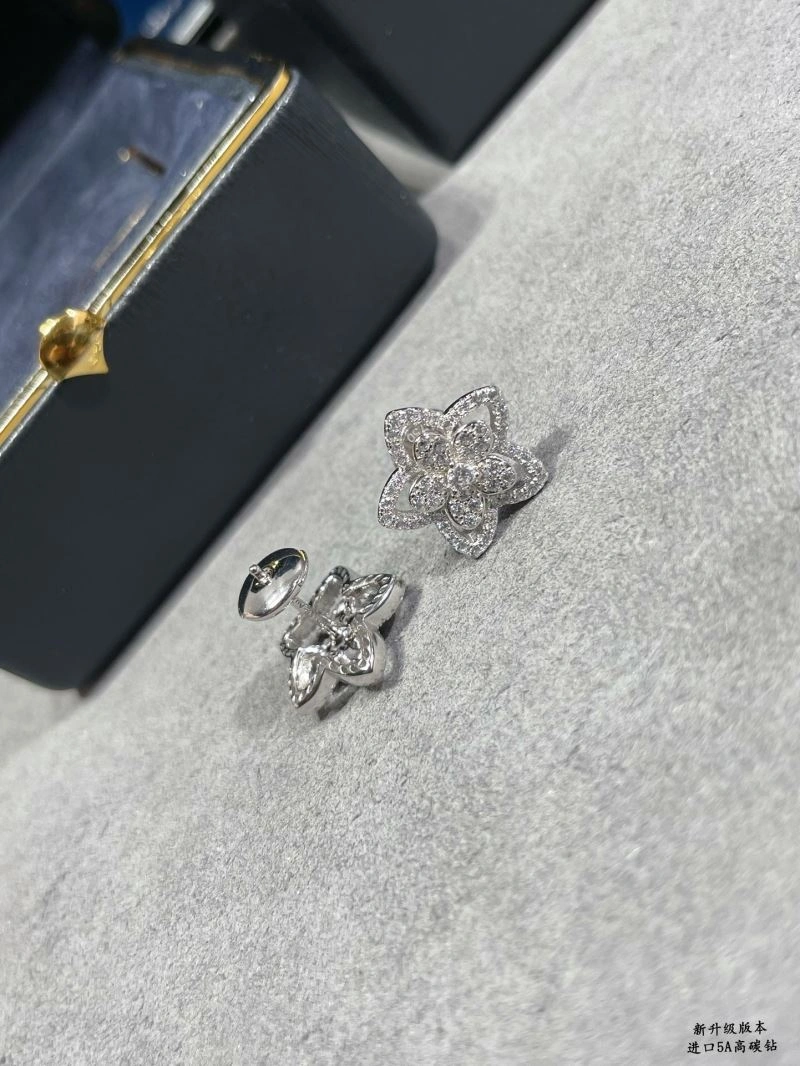 Graff Earrings Bright 212049