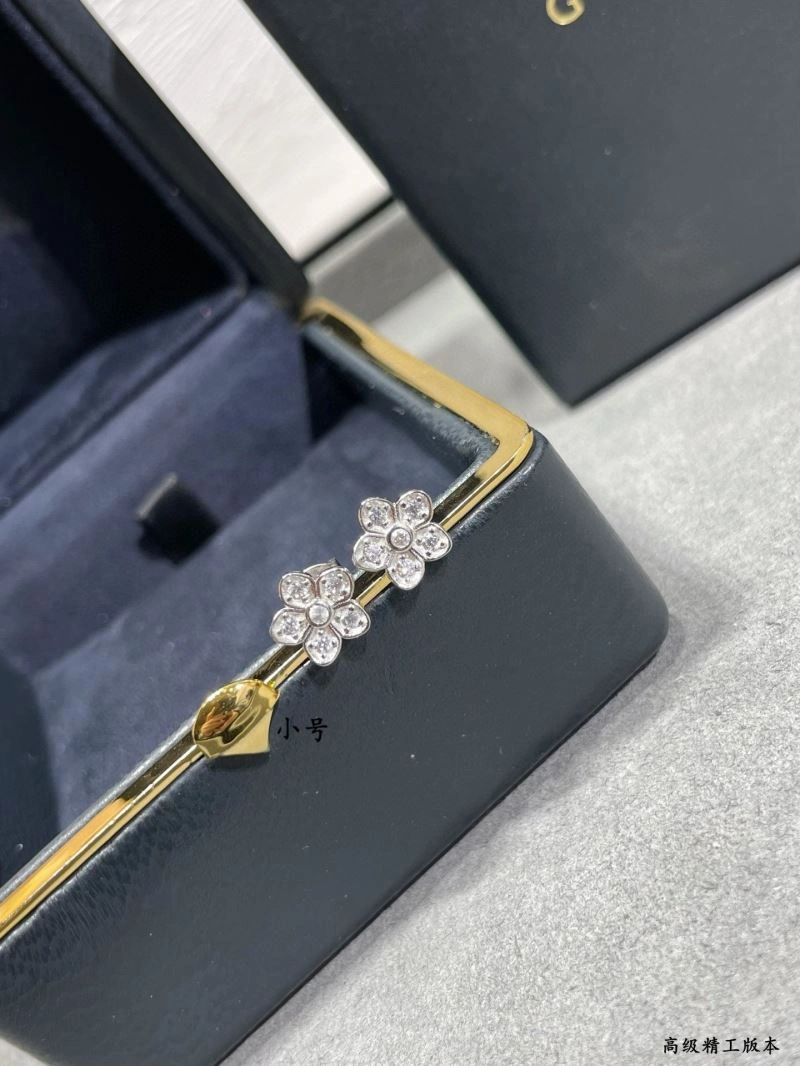 Graff Earrings Supportive 212040