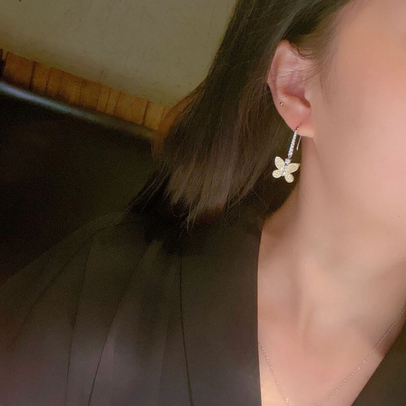 Versatile Graff Earrings 212029