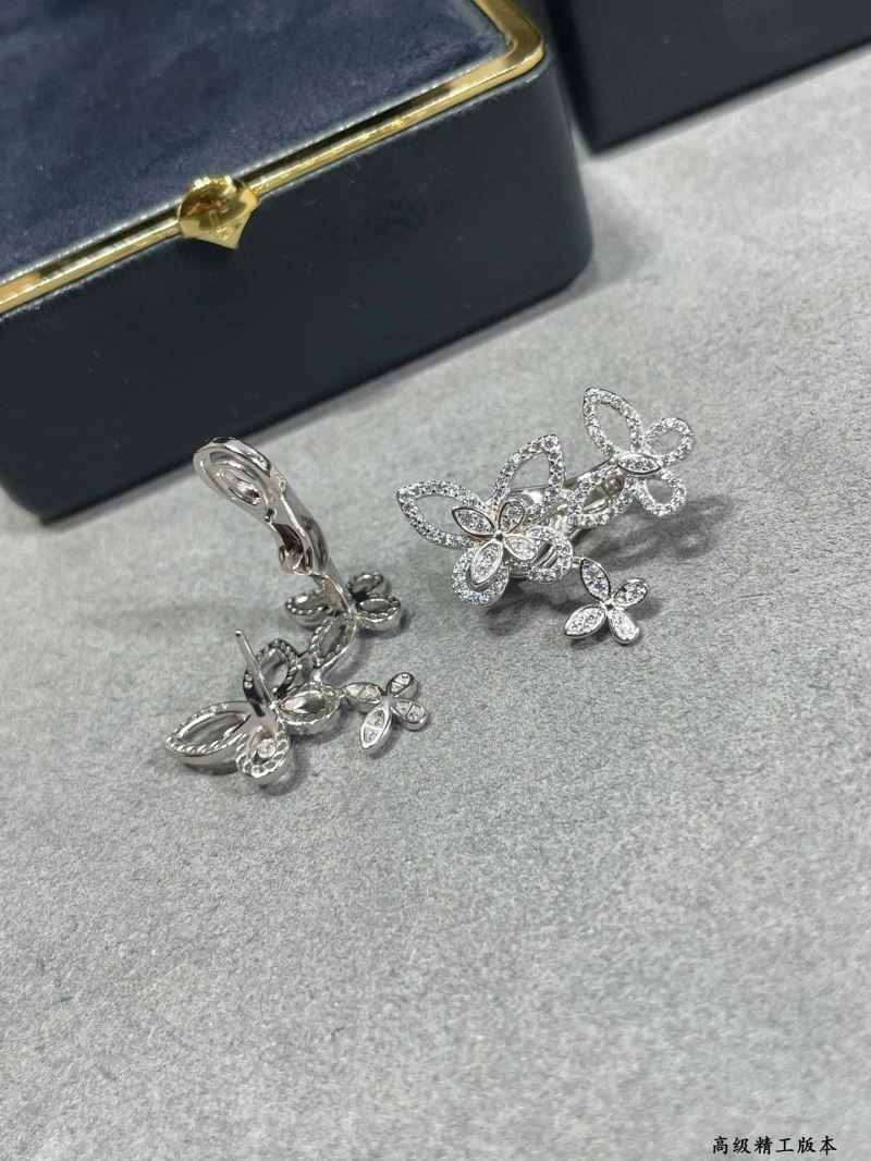 Stylish Graff Earrings 210675