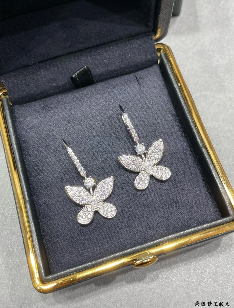 Functional Graff Earrings 210672
