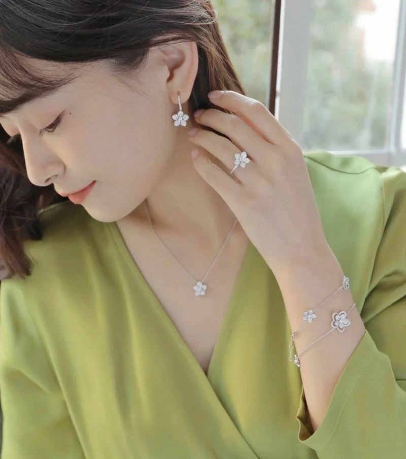 FashionForward Graff Earrings 210681