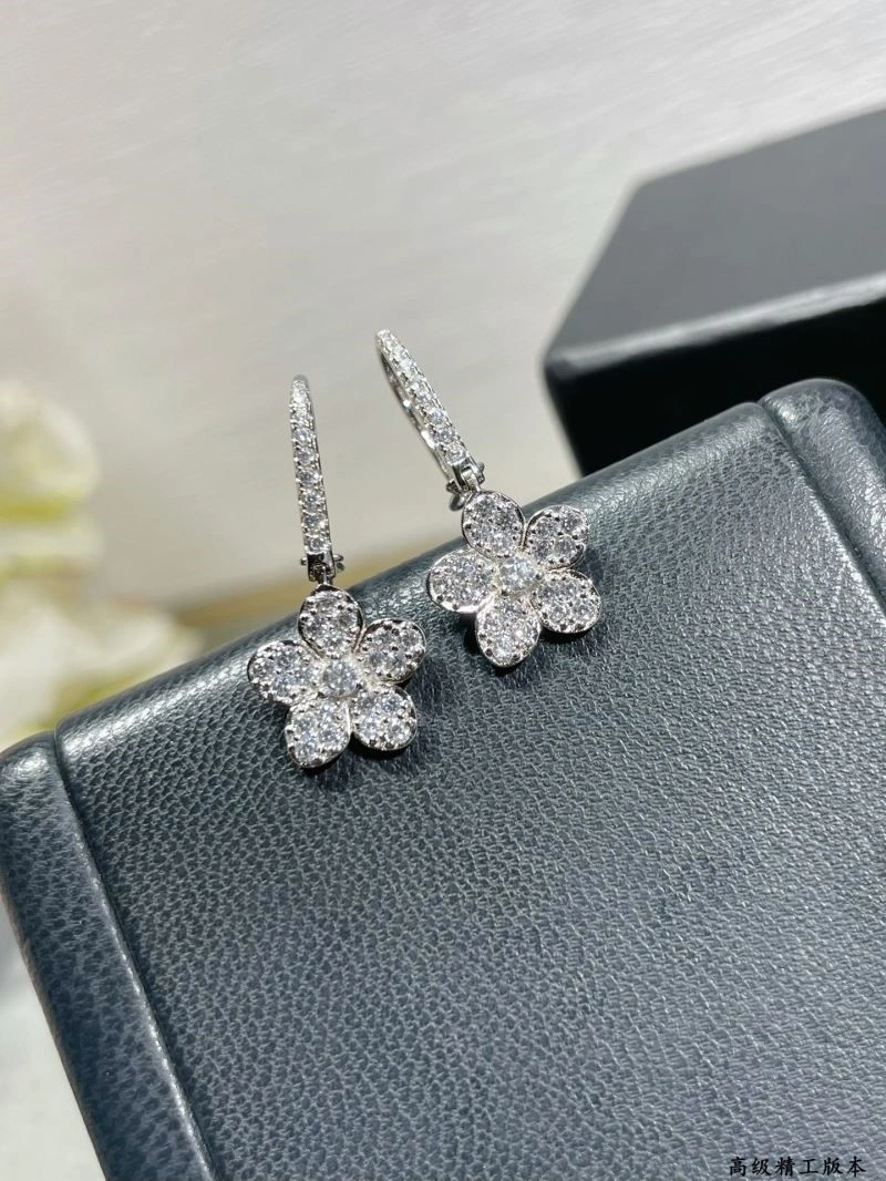 FashionForward Graff Earrings 210681