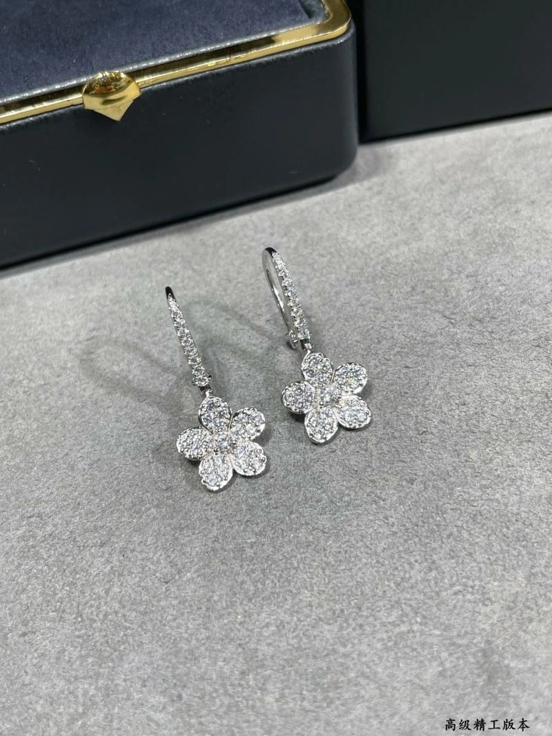 FashionForward Graff Earrings 210681