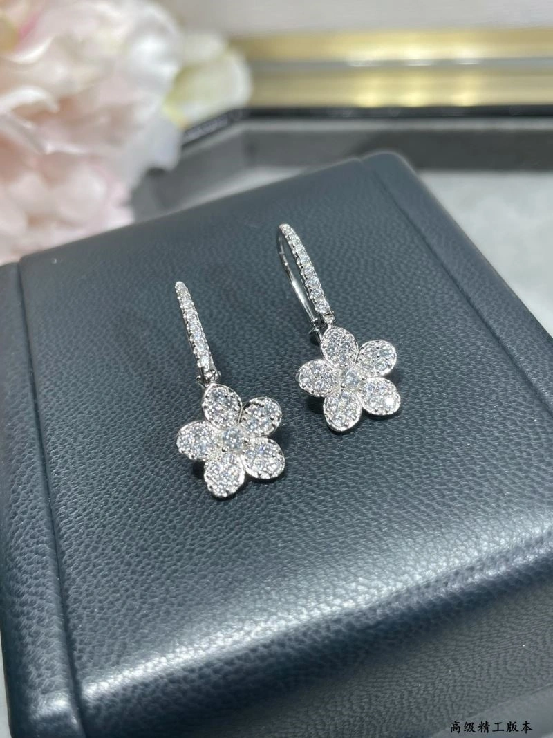 FashionForward Graff Earrings 210681
