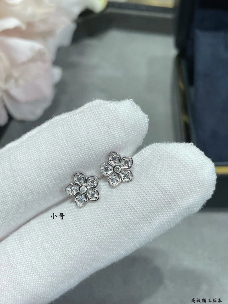 Graff Earrings Refined 210683