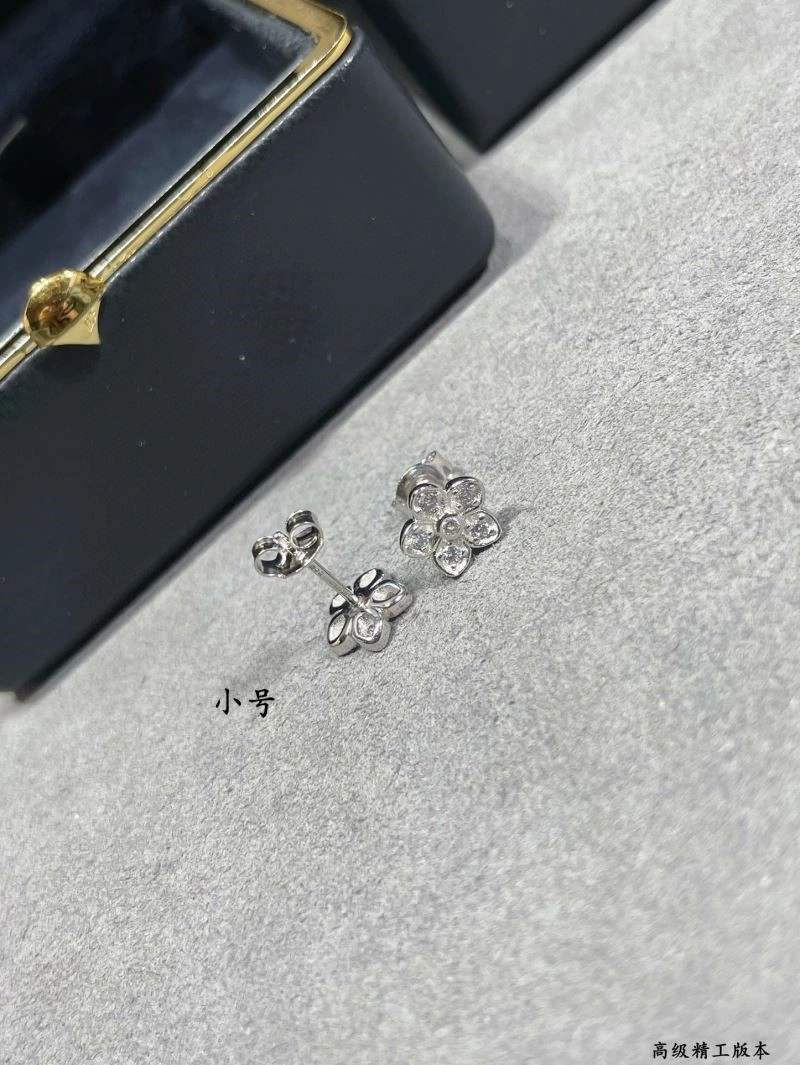 Graff Earrings Refined 210683