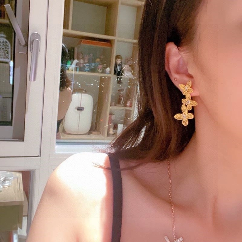 Graff Earrings Seasonal 210660