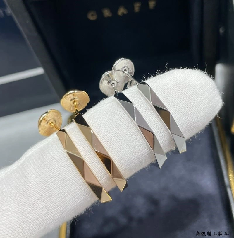 Cozy Graff Earrings 209789