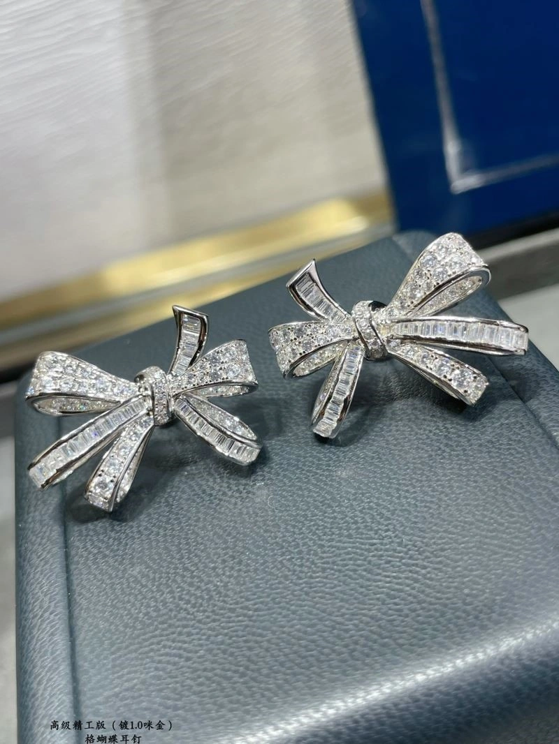 Lightweight Graff Earrings 209260