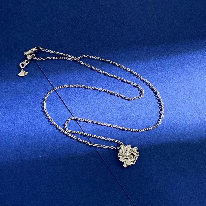 Graff Necklaces Bold 213468