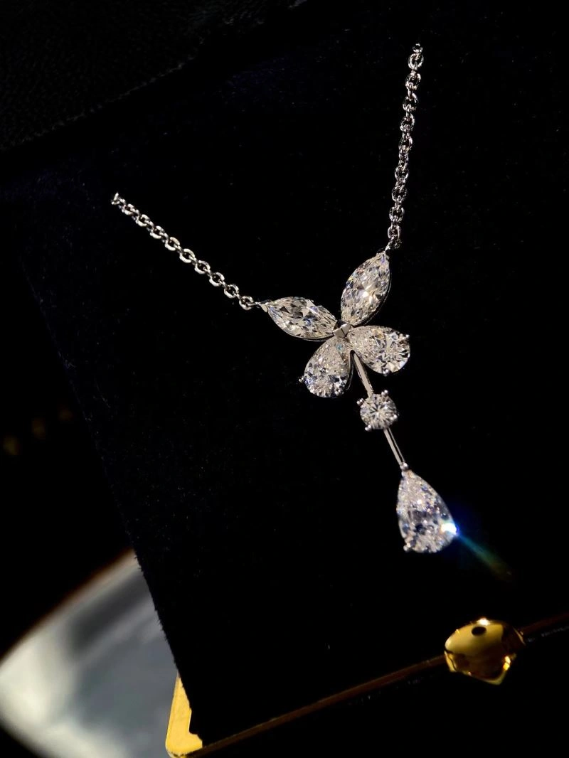 Graff Necklaces UrbanChic 214210