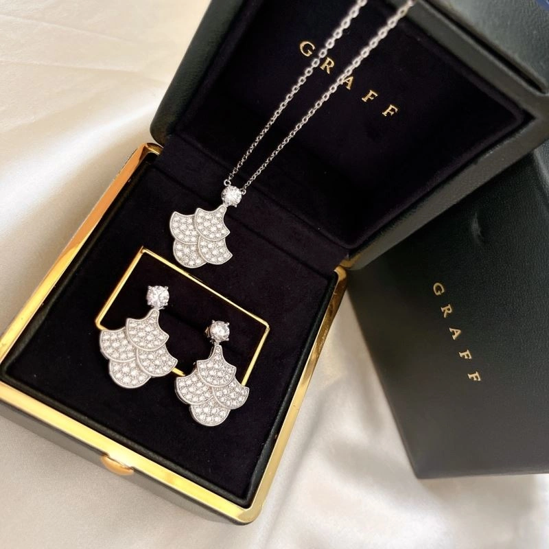 Graff Necklaces Upgraded 214208