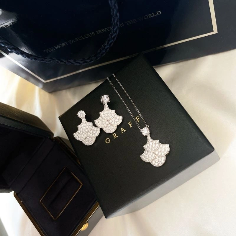 Graff Necklaces Upgraded 214208
