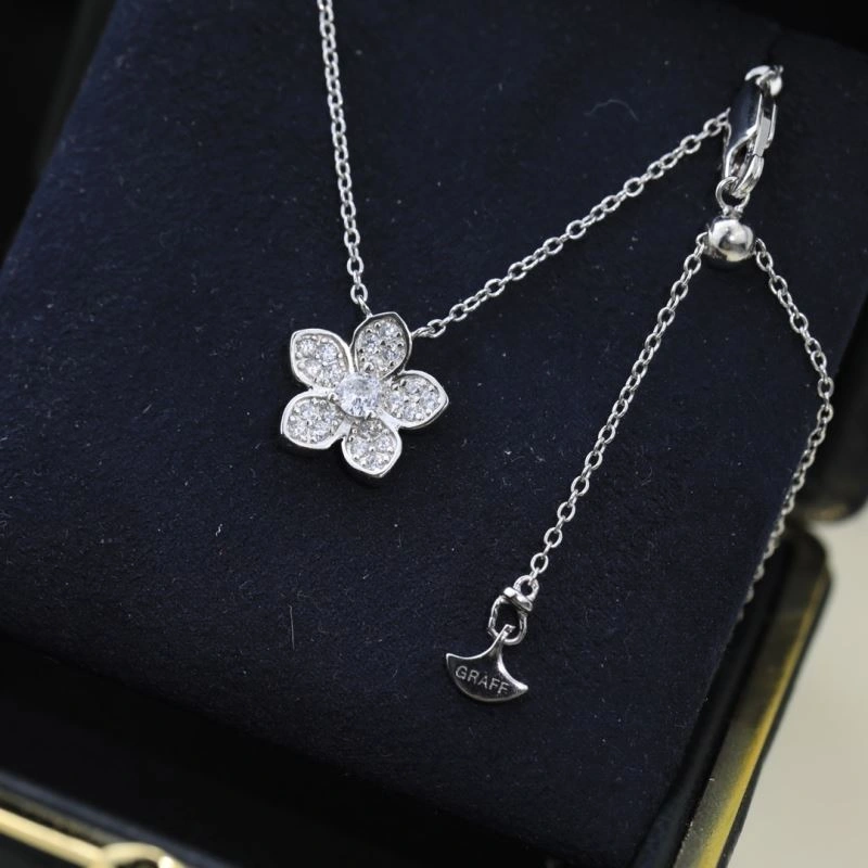 Graff Necklaces Bold 214202