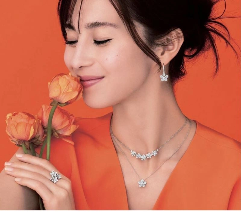 Graff Necklaces Bold 214202
