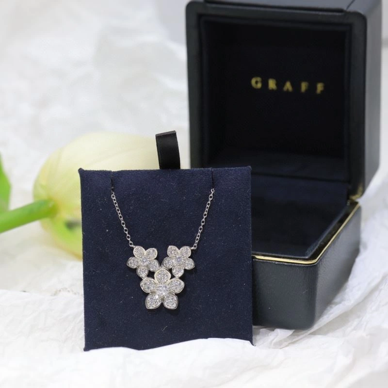 OnTrend Graff Necklaces 212025