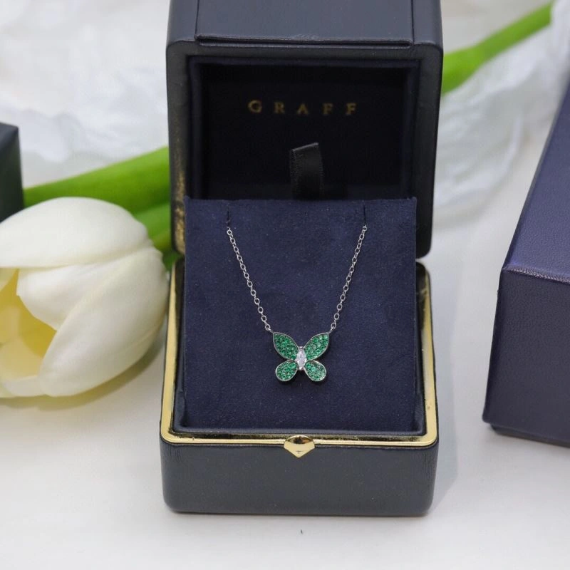 Graff Necklaces Sleek 212005