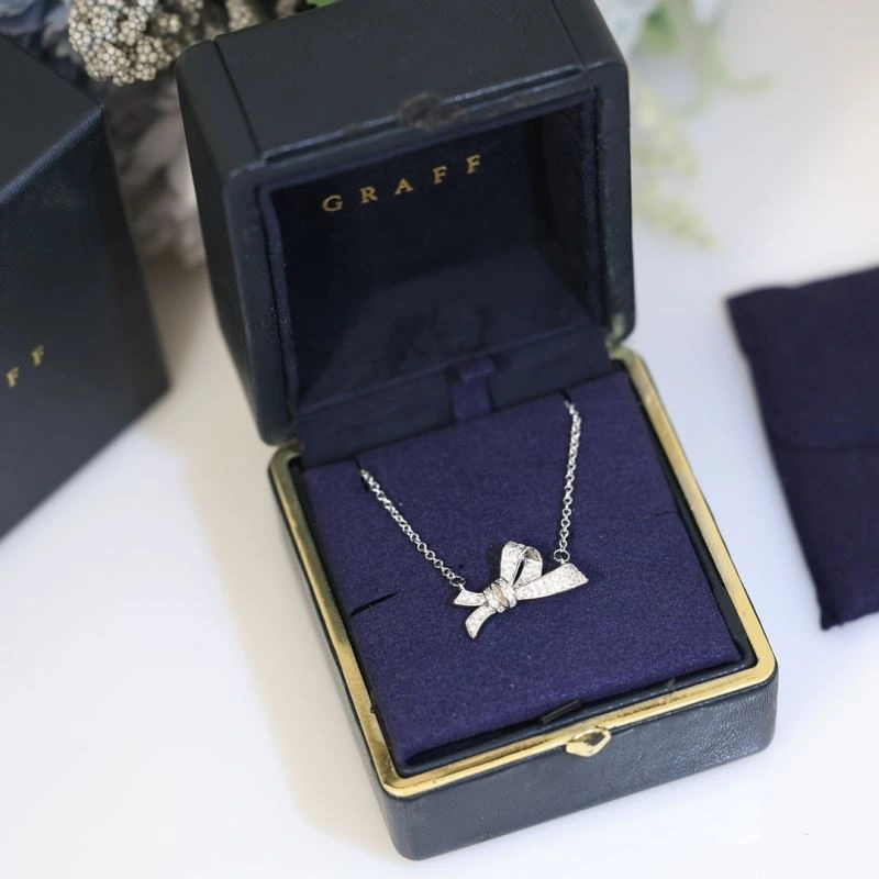 Trendy Graff Necklaces 211231