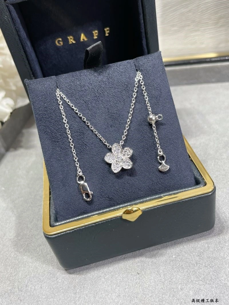 Graff Necklaces Bold 210673