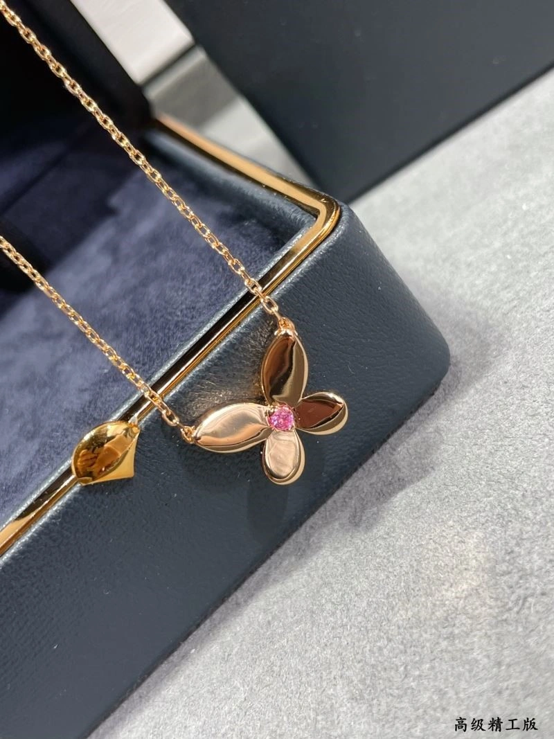 Compact Graff Necklaces 210655