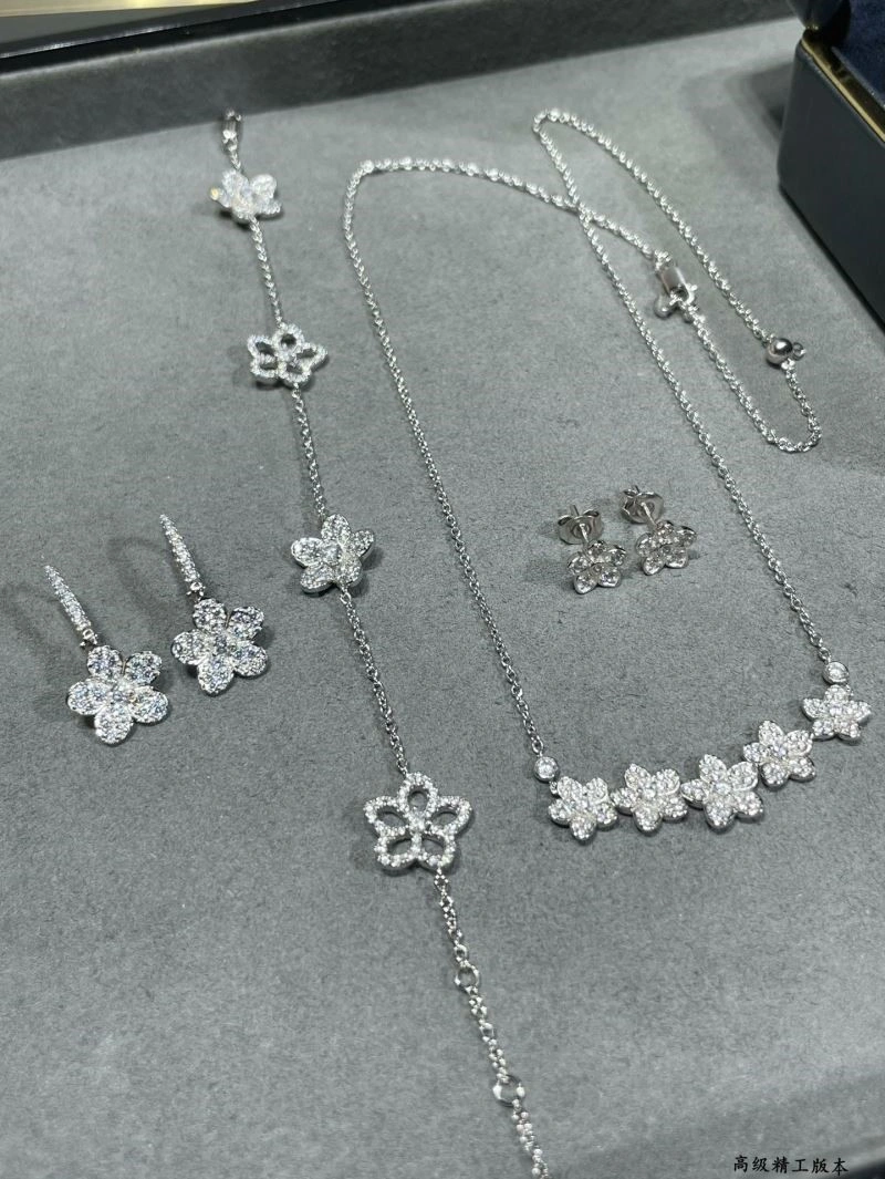 Graff Necklaces AllSeason 210657