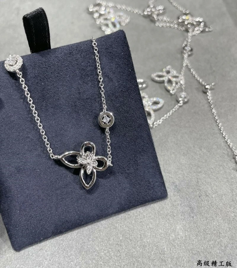 Graff Necklaces WrinkleFree 210651