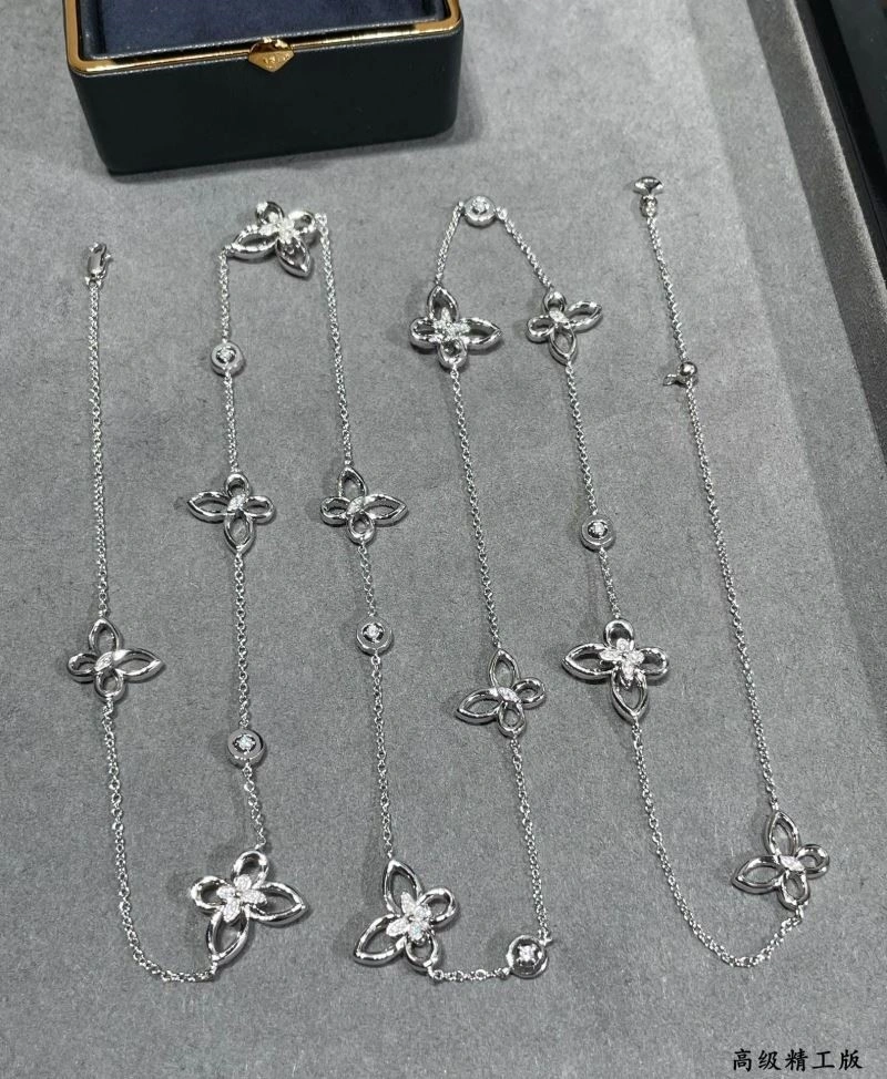 Graff Necklaces WrinkleFree 210651