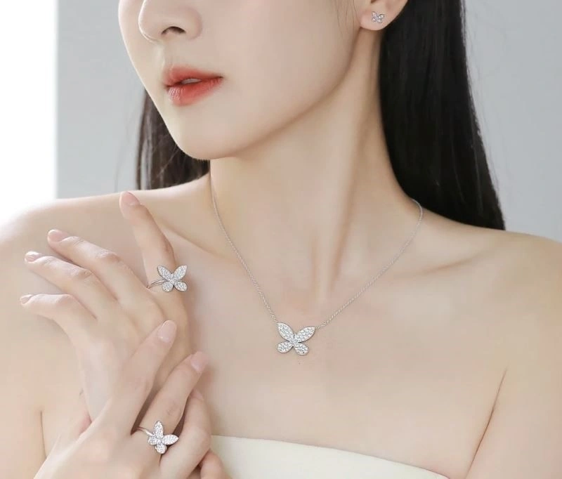 Graff Necklaces Classic 210643