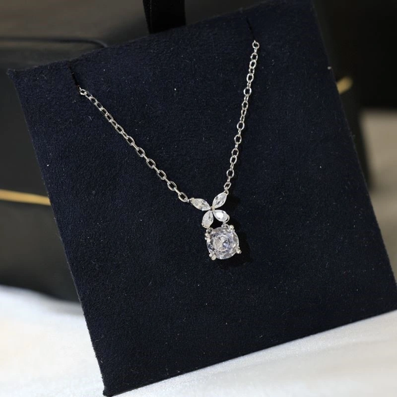 Graff Necklaces Sleek 209788