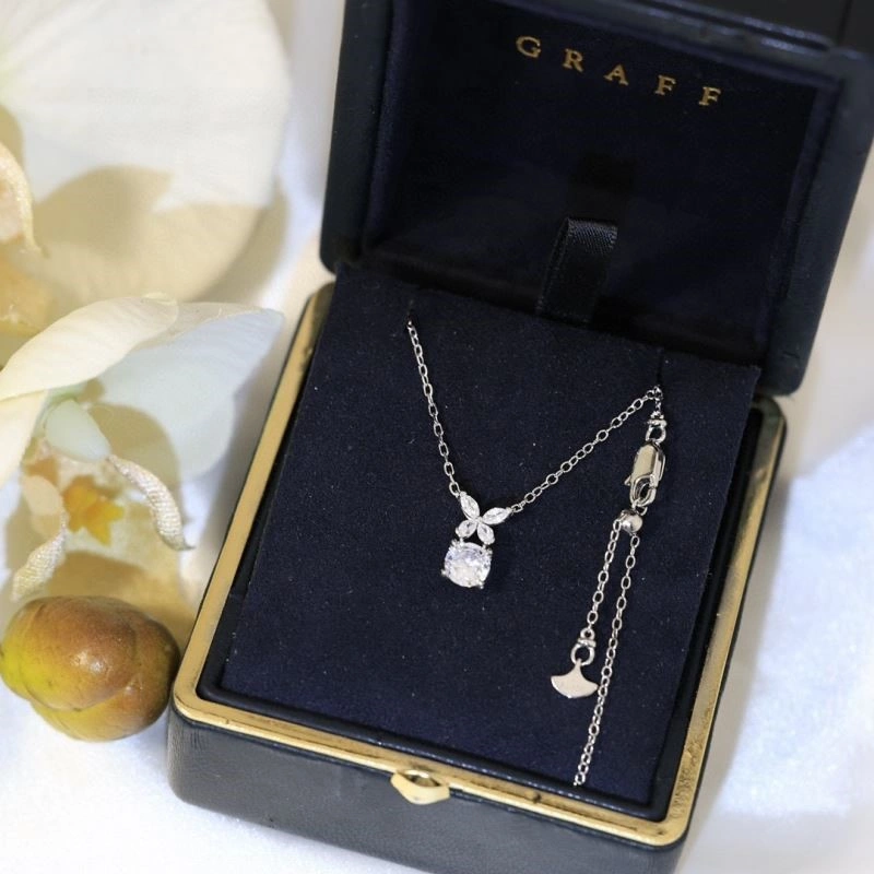 Graff Necklaces Sleek 209788
