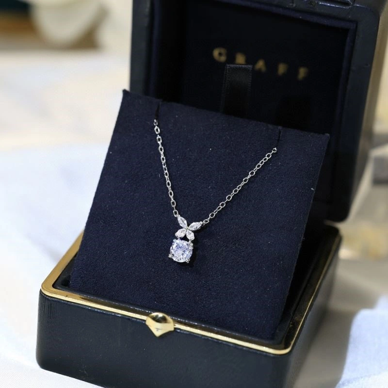 Graff Necklaces Sleek 209788