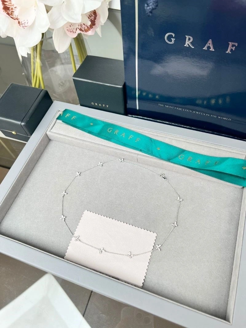 Graff Necklaces Cozy 208685