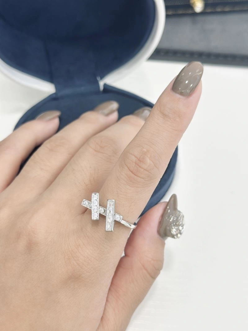 Sporty Graff Rings 214220
